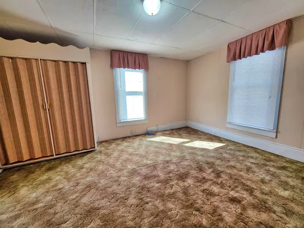 $129,000 | 542 Vincennes Avenue, Flora, IL 62839