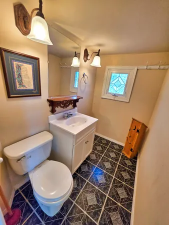 $129,000 | 542 Vincennes Avenue, Flora, IL 62839