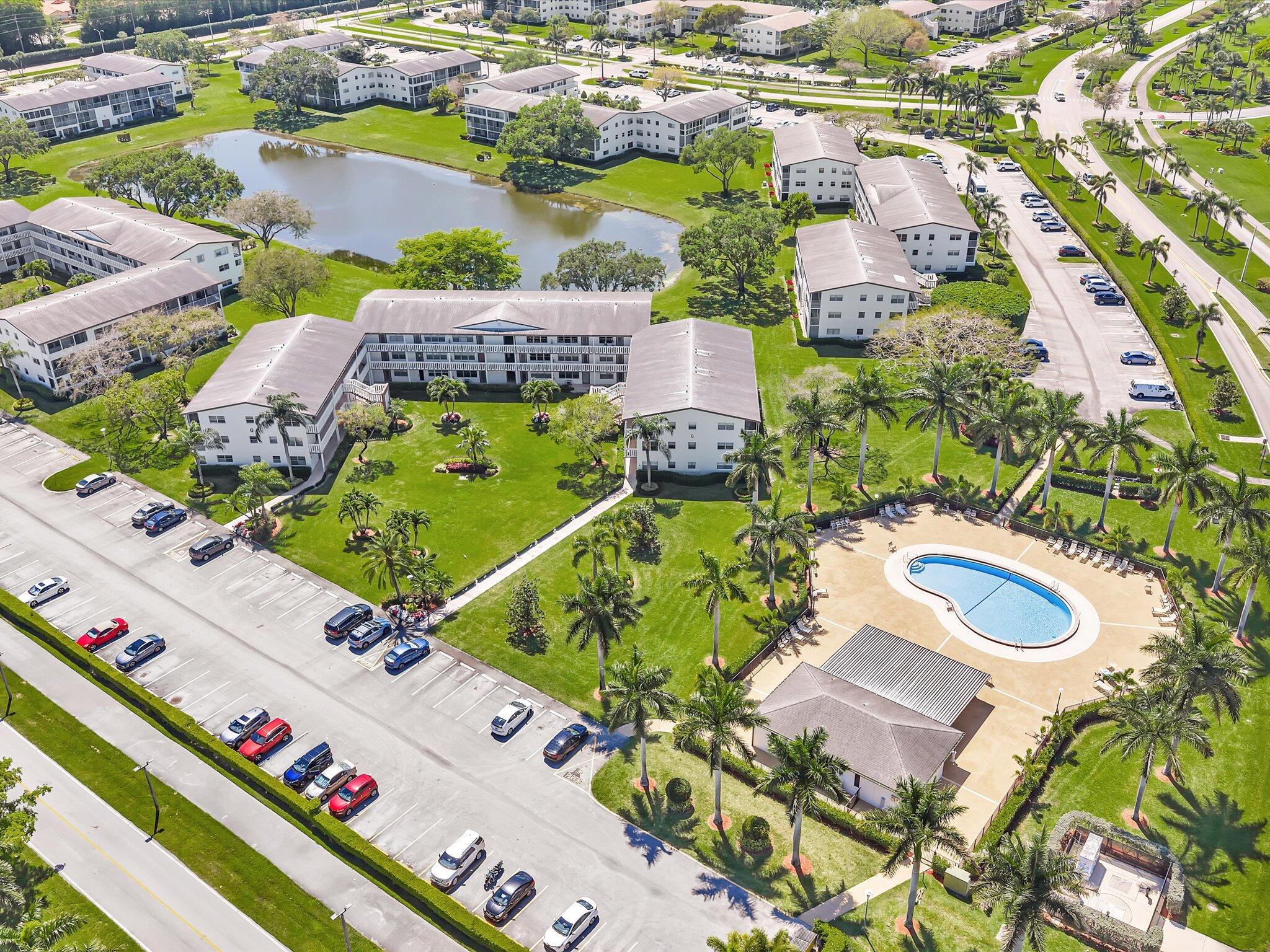 289 Fanshaw Drive, Unit G Boca Raton, FL 33434 - Photo 1 of 39 -