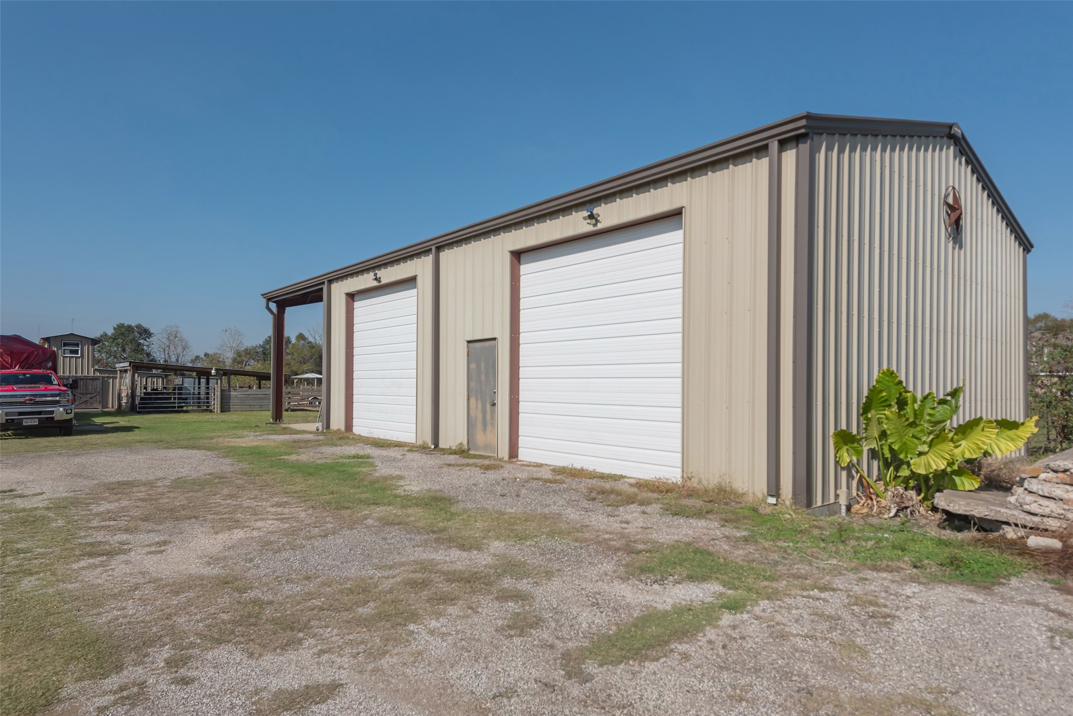 1014 Ginger Street Santa Fe, TX 77517 - Photo 33 of 50 a view of a house with a backyard