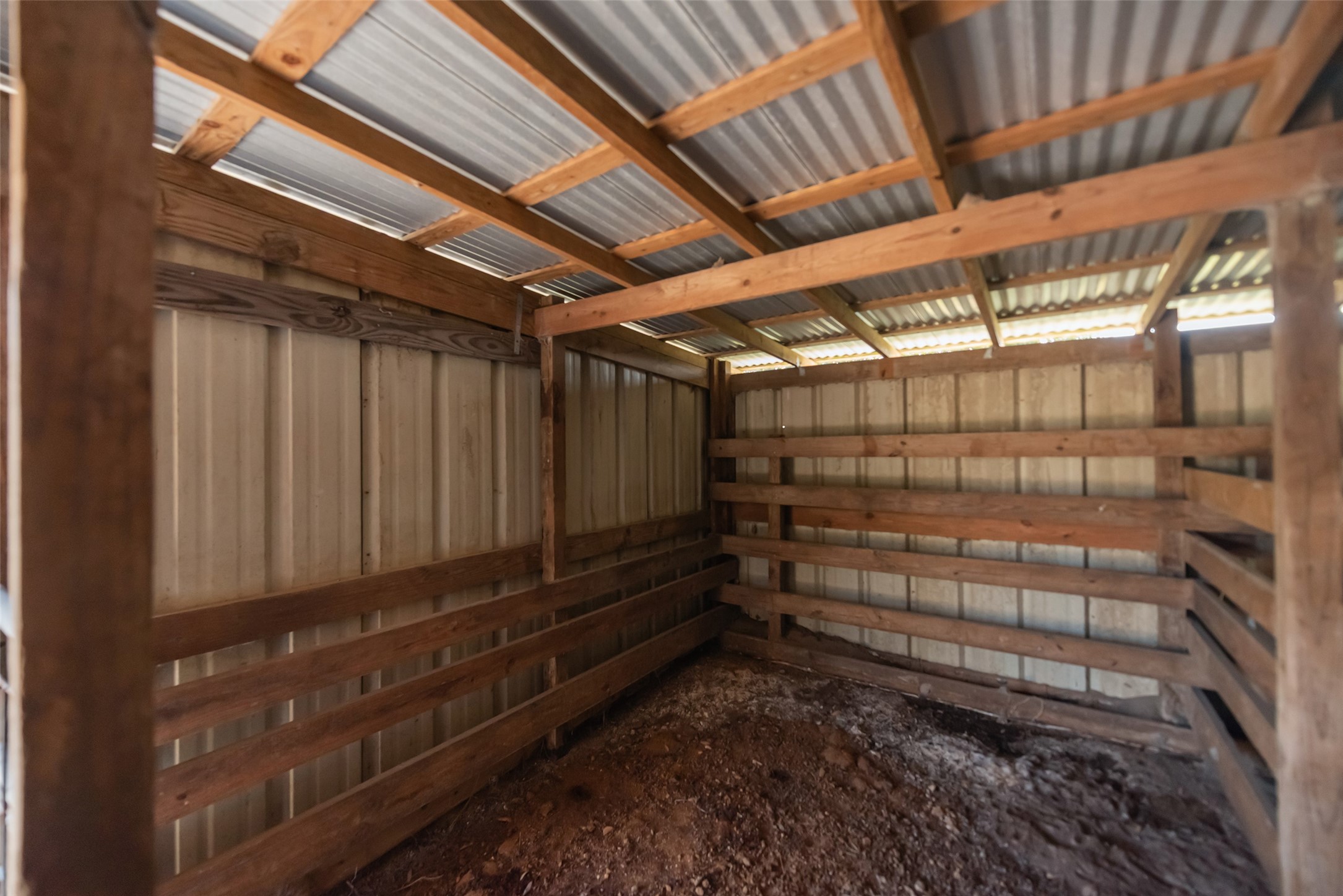 1014 Ginger Street Santa Fe, TX 77517 - Photo 44 of 50 a view of a room with racks