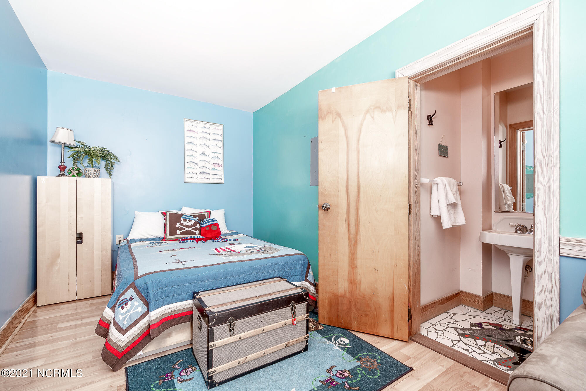 509 Front Street, Unit D Beaufort, NC 28516 - Photo 5 of 38 Bedroom area and full bathroom