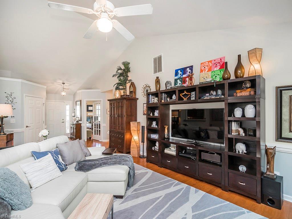 2541 Covington Loop Graham, NC 27253 - Photo 5 of 25 Living Room