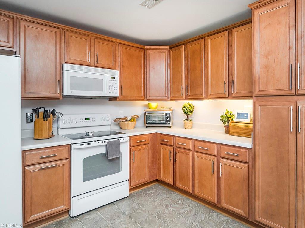 2541 Covington Loop Graham, NC 27253 - Photo 10 of 25 Kitchen