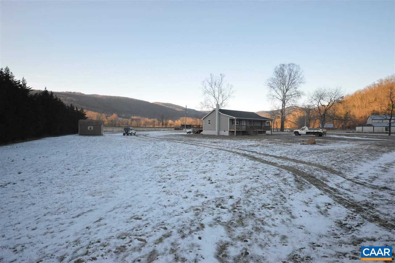 3633 Middle River Road Stanardsville, VA 22973 - Photo 4 of 26 a view of a outdoor space