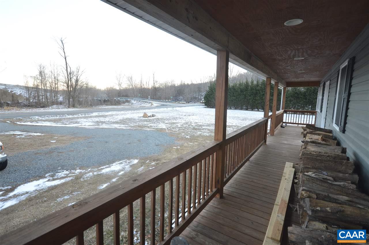 3633 Middle River Road Stanardsville, VA 22973 - Photo 5 of 26 a view of a pathway