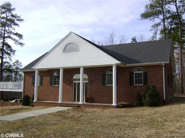 10306 Duncan Road Petersburg, VA 23803 - Photo 2 of 12 Exterior Front - Built in 2000, this builder's hom