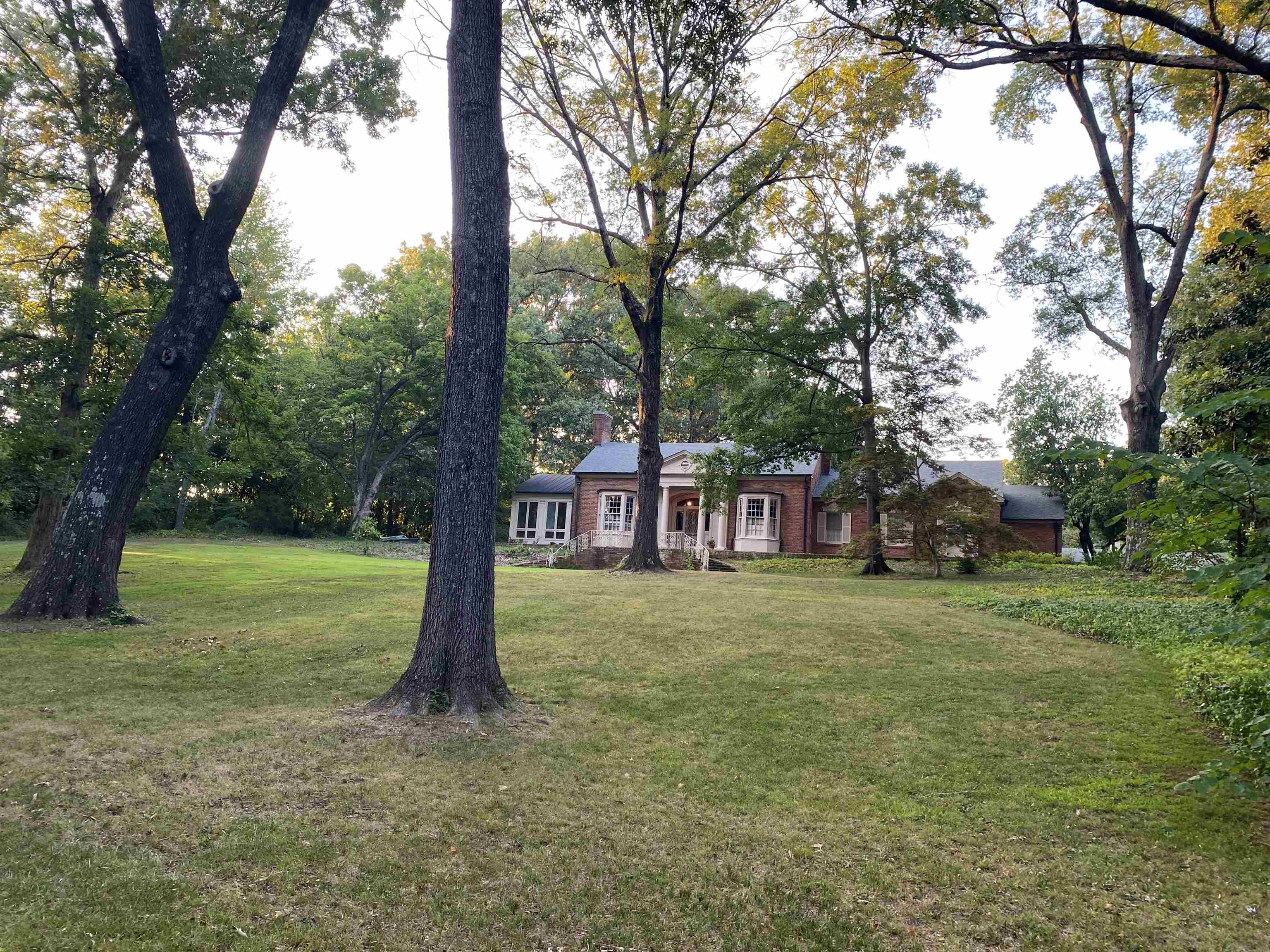 5622 Shady Grove Road Memphis, TN 38120 - Photo 1 of 40 Gallery Image 1