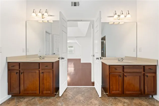 $575,000 | 208 Sawtooth Court, Canton, GA 30114