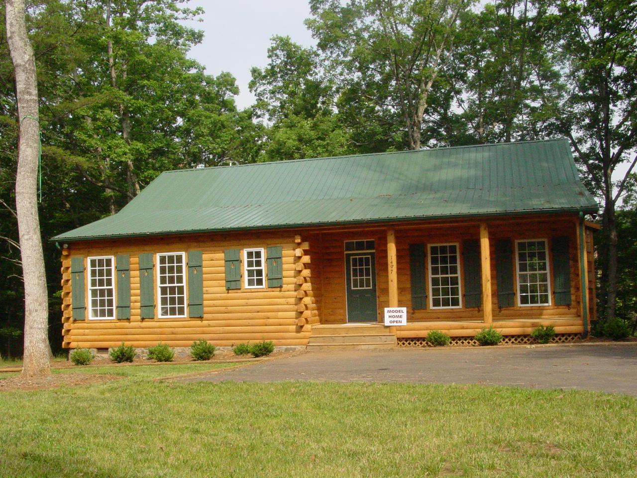 1497 Cutlass Road Moneta, VA 24121 - Photo 1 of 12 Main Front