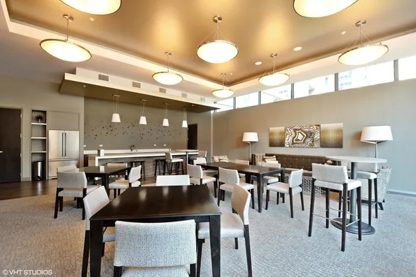 $3,000 | 240 East Illinois Street, Unit 402, Chicago, IL 60611