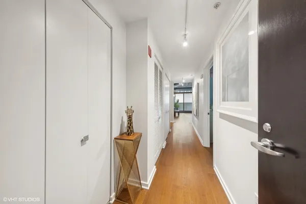$3,000 | 240 East Illinois Street, Unit 402, Chicago, IL 60611