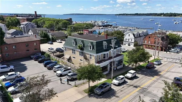 $550,000 | 18 State Street, Unit 5 (3RD FLOOR EAST), Bristol, RI 02809