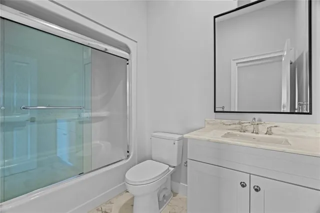 $550,000 | 18 State Street, Unit 5 (3RD FLOOR EAST), Bristol, RI 02809