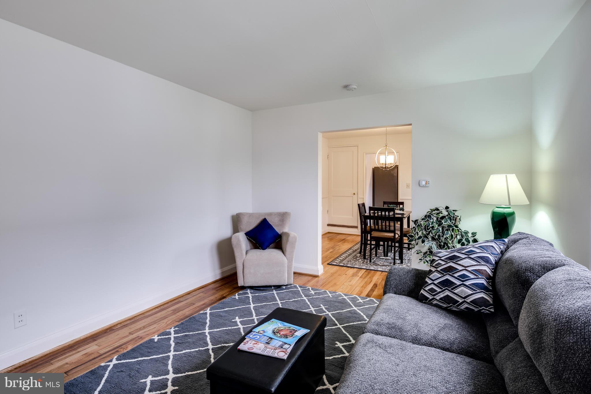 2511 Wycliffe Road Baltimore, MD 21234 - Photo 8 of 28 Living Room
