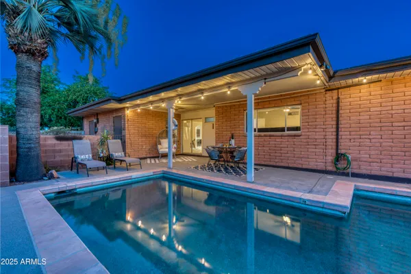 $4,300 | 320 East Geneva Drive, Tempe, AZ 85282