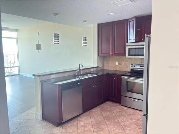 $2,250 | 101 South Eola Drive, Unit 706, Orlando, FL 32801