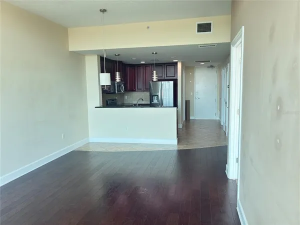 $2,250 | 101 South Eola Drive, Unit 706, Orlando, FL 32801