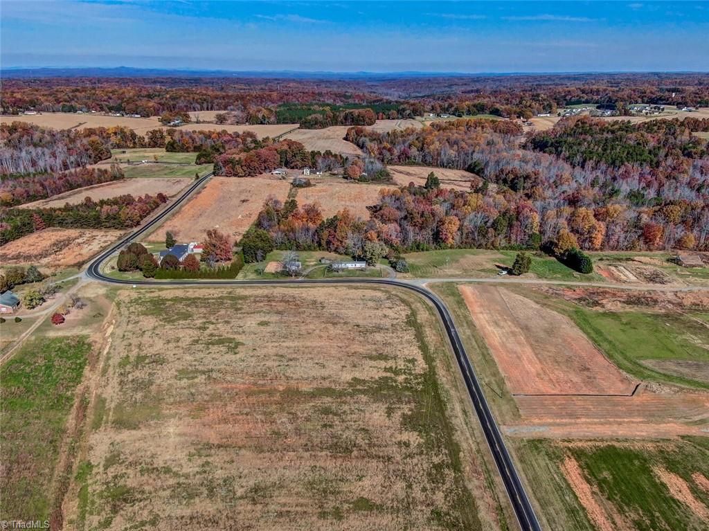502 Troublesome Road Reidsville, NC 27320 - Photo 4 of 29