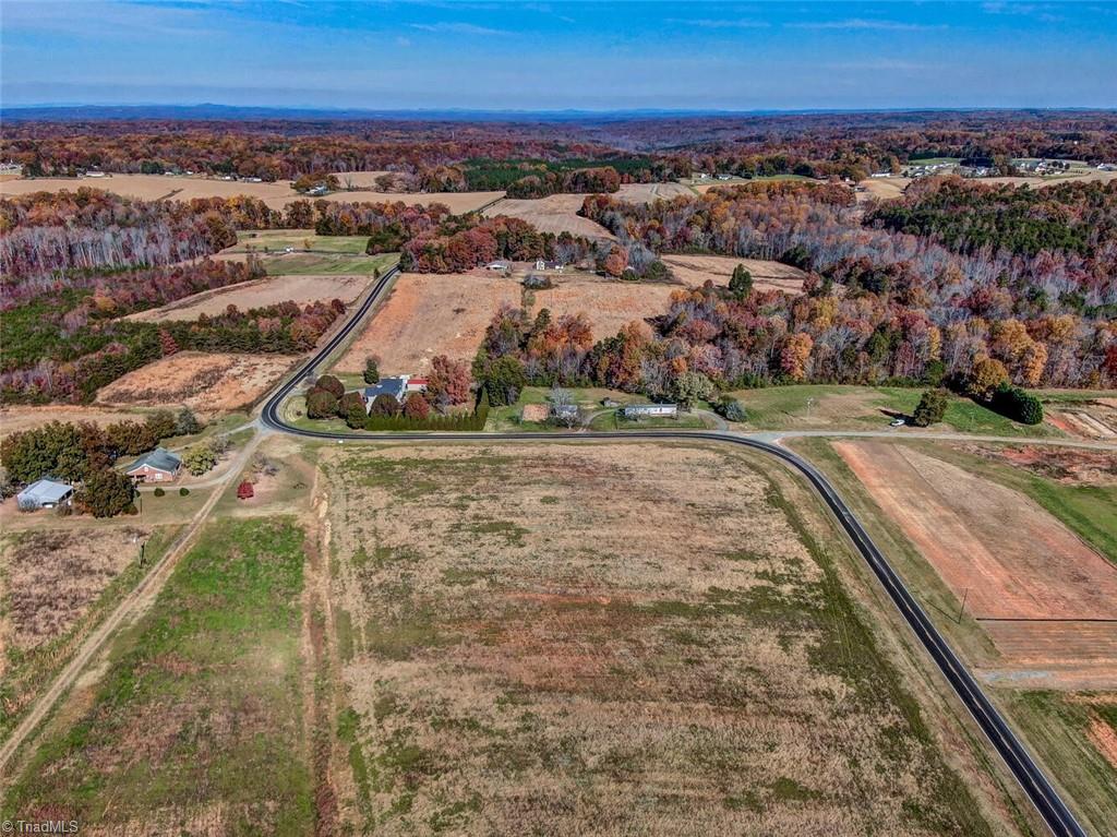 502 Troublesome Road Reidsville, NC 27320 - Photo 8 of 29