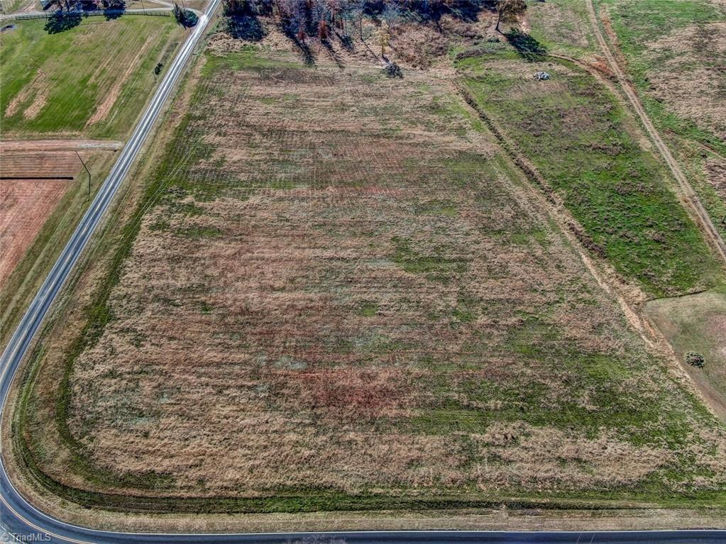 502 Troublesome Road Reidsville, NC 27320 - Photo 10 of 29