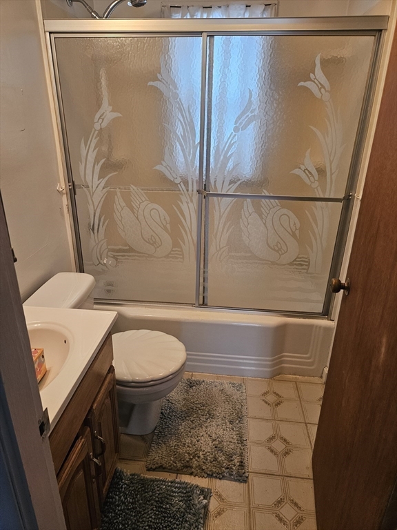 45 Pinewood Avenue Billerica, MA 01821 - Photo 14 of 22