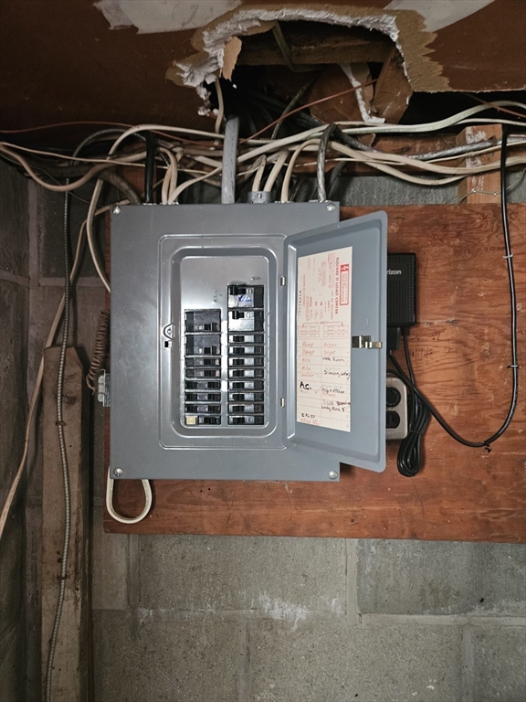 45 Pinewood Avenue Billerica, MA 01821 - Photo 20 of 22