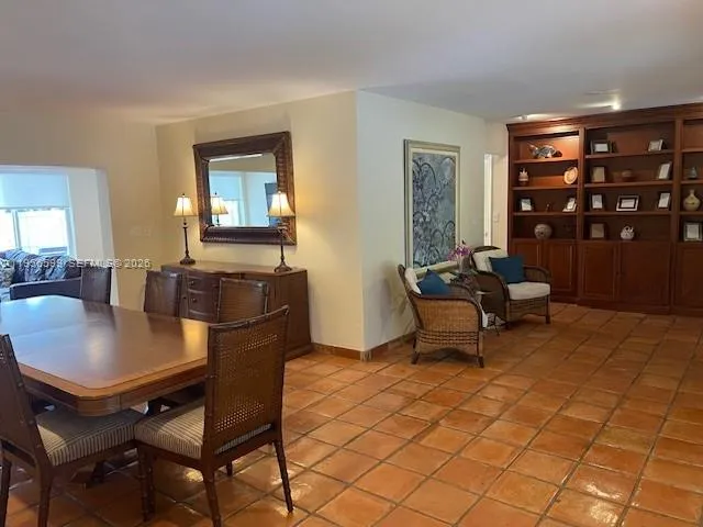 $1,100,000 | 1110 Redbird Avenue, Miami Springs, FL 33166