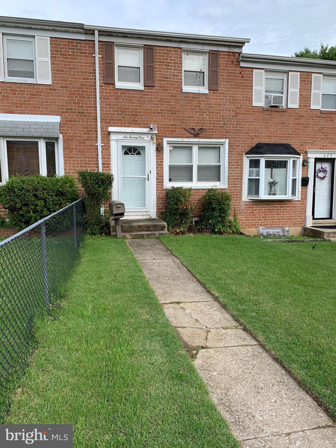 621 Markham Road Baltimore, MD 21229 - Photo 1 of 21 Front View