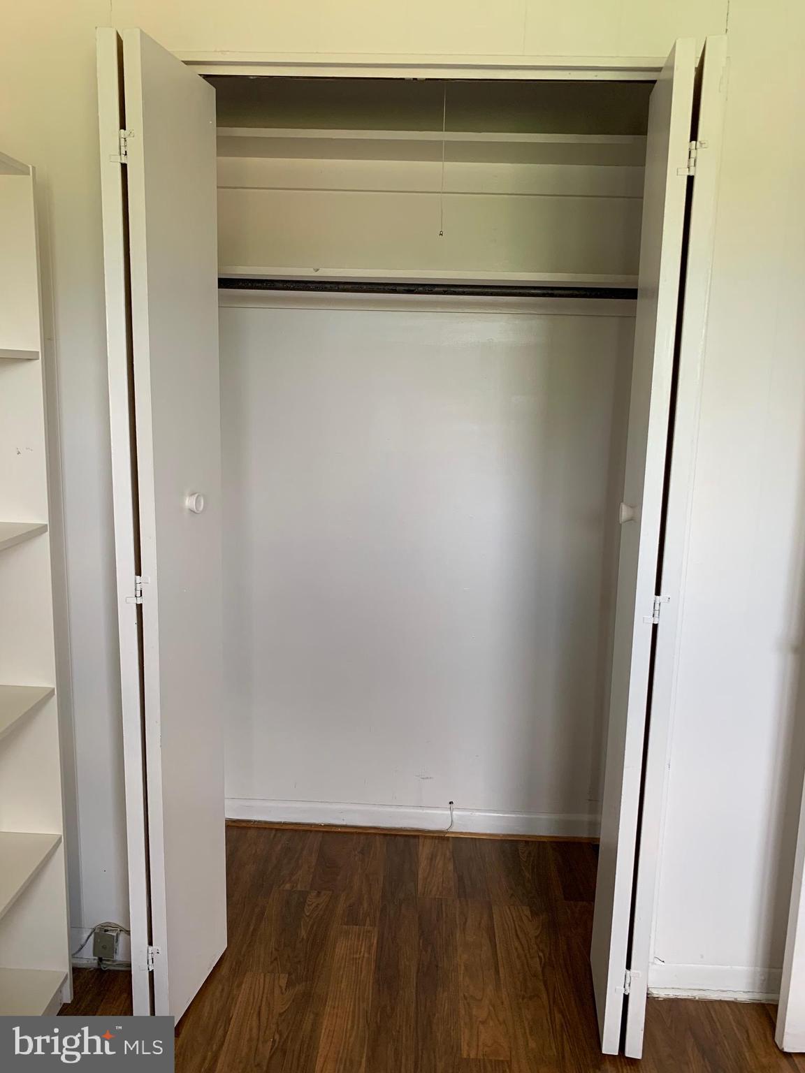 621 Markham Road Baltimore, MD 21229 - Photo 4 of 21