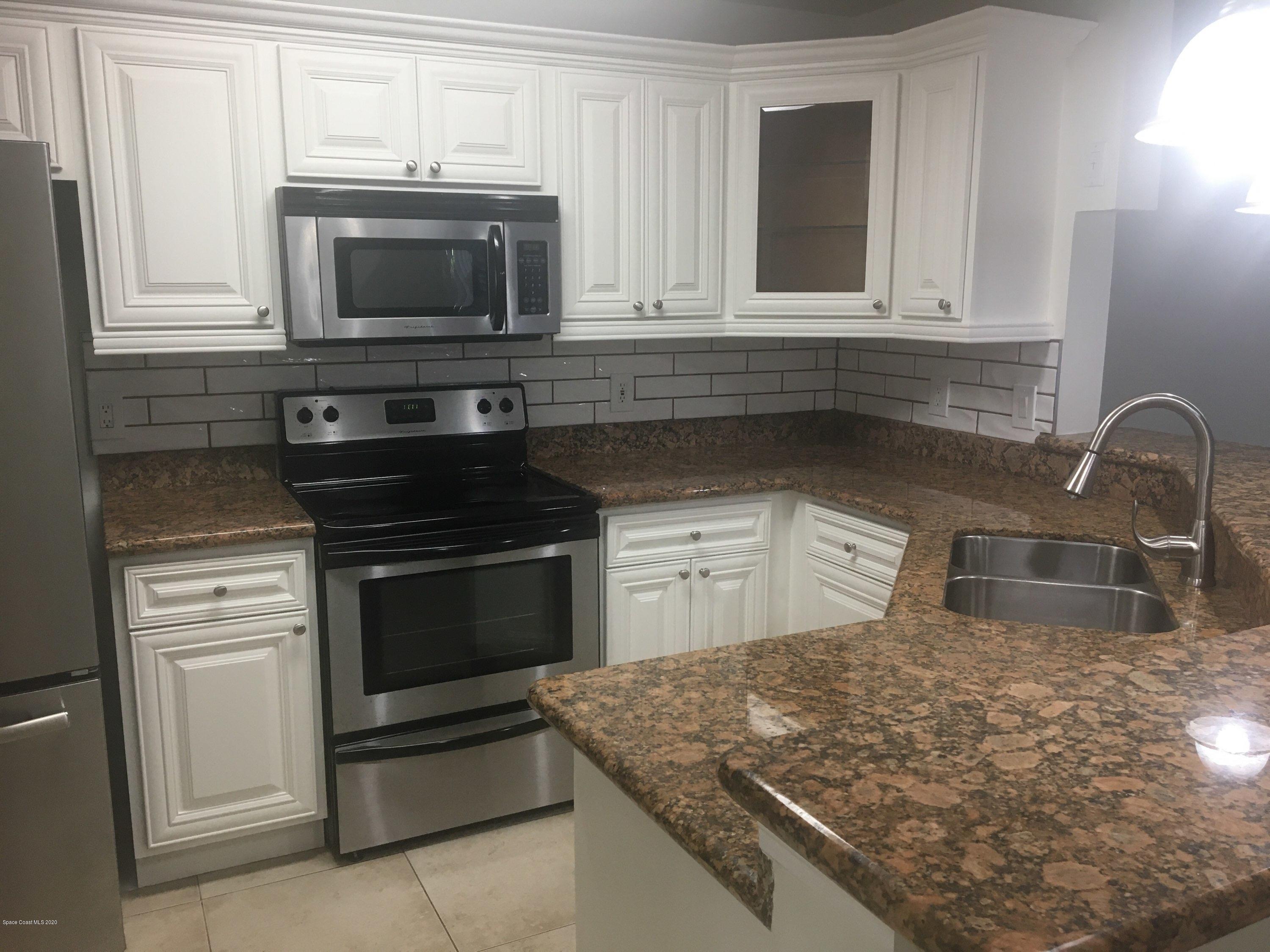 7667 North Wickham Road, Unit 902 Melbourne, FL 32940 - Photo 3 of 30 Kitchen