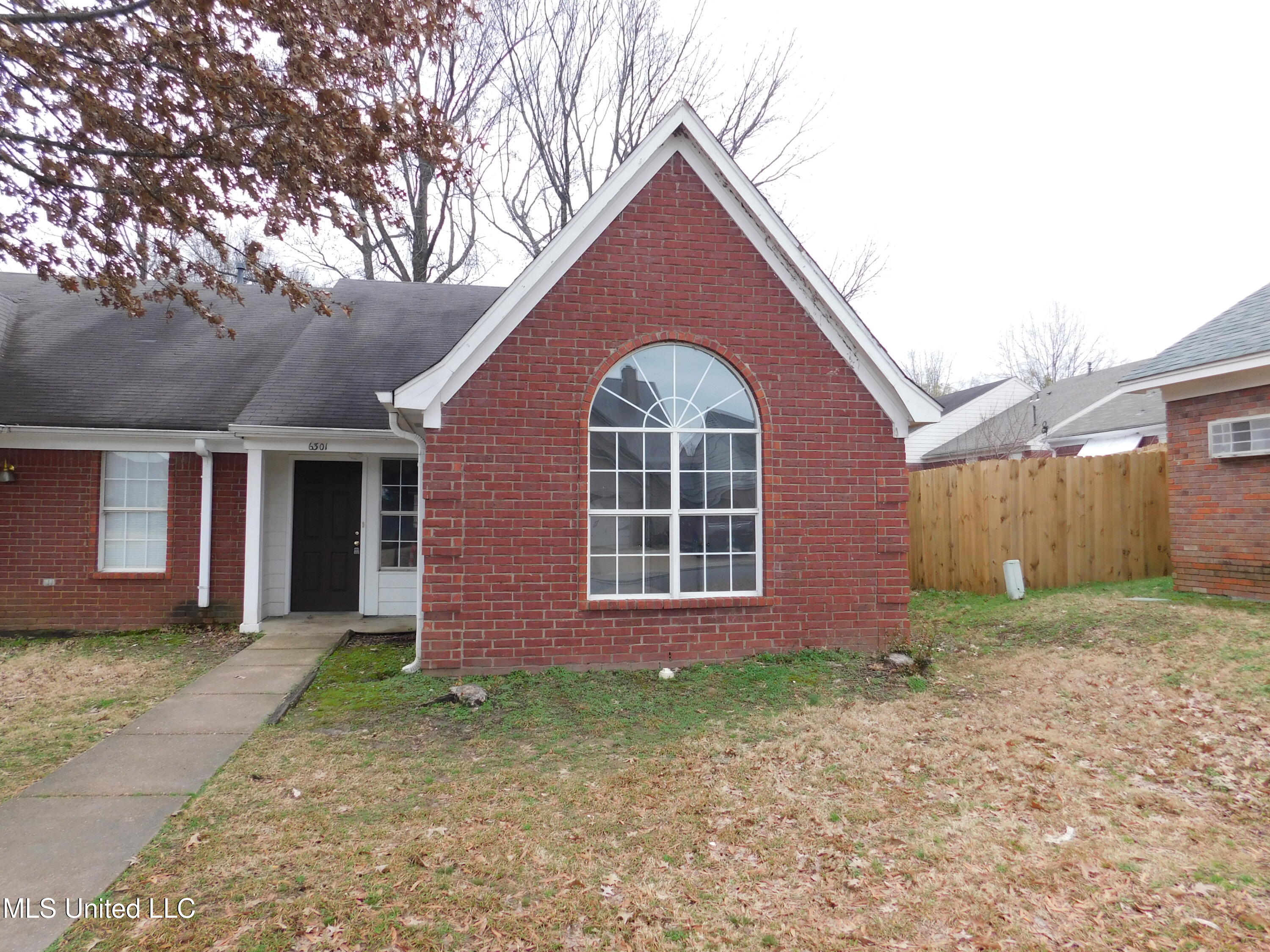 6301 Joy Circle Horn Lake, MS 38637 - Photo 1 of 21 front ext