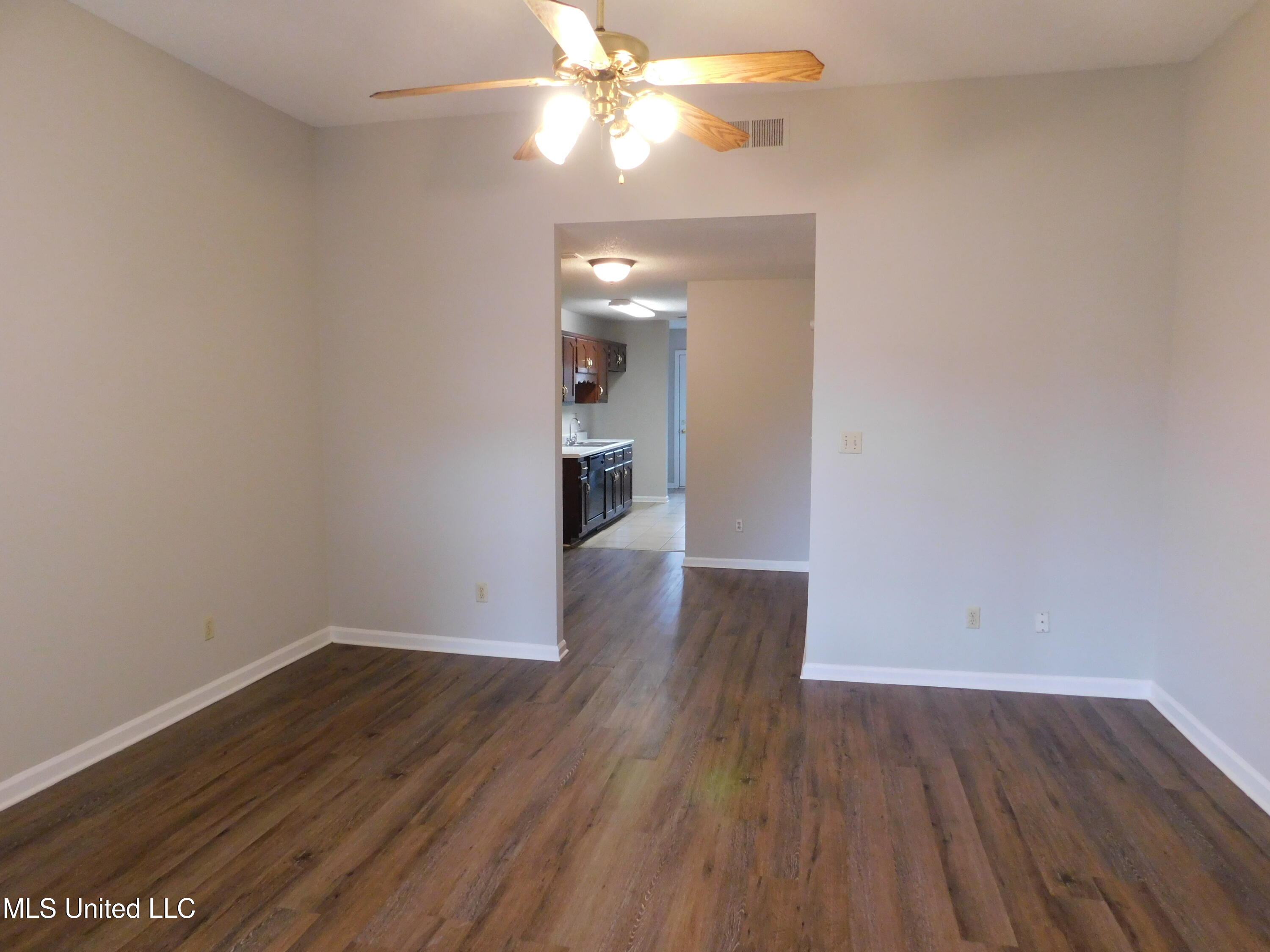 6301 Joy Circle Horn Lake, MS 38637 - Photo 20 of 21 DSCN9661