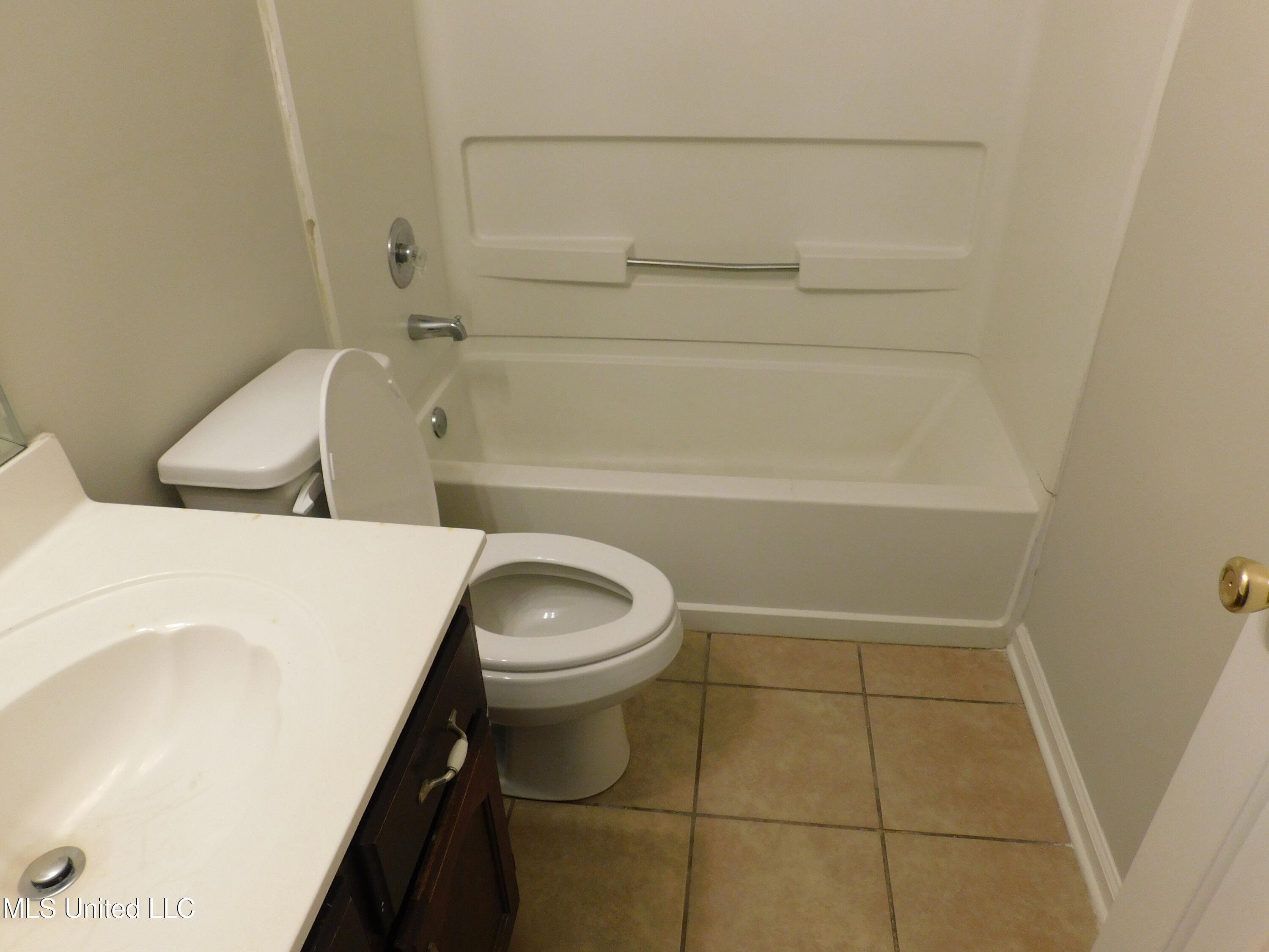 6301 Joy Circle Horn Lake, MS 38637 - Photo 7 of 21 DSCN9637