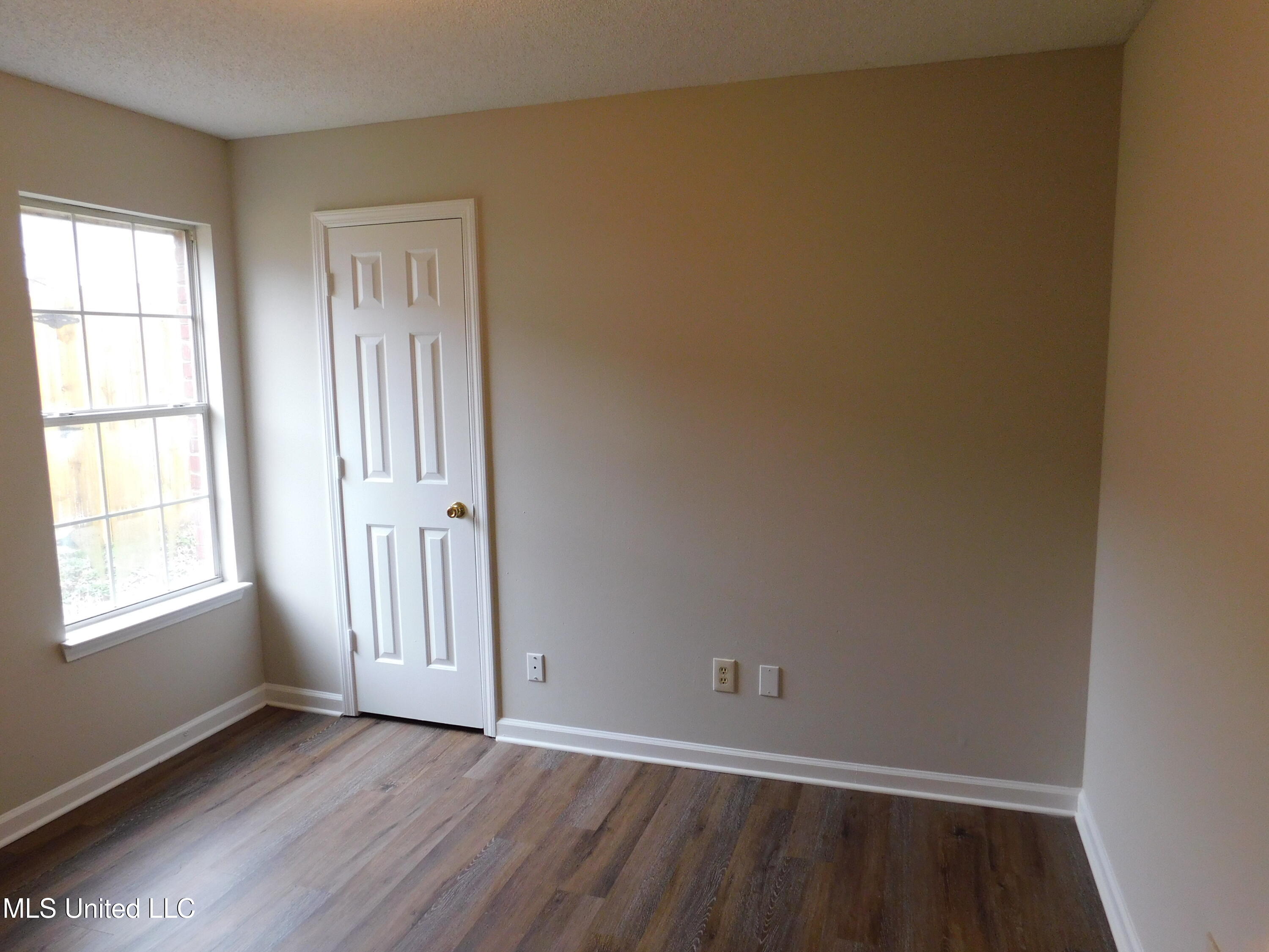 6301 Joy Circle Horn Lake, MS 38637 - Photo 9 of 21 DSCN9644