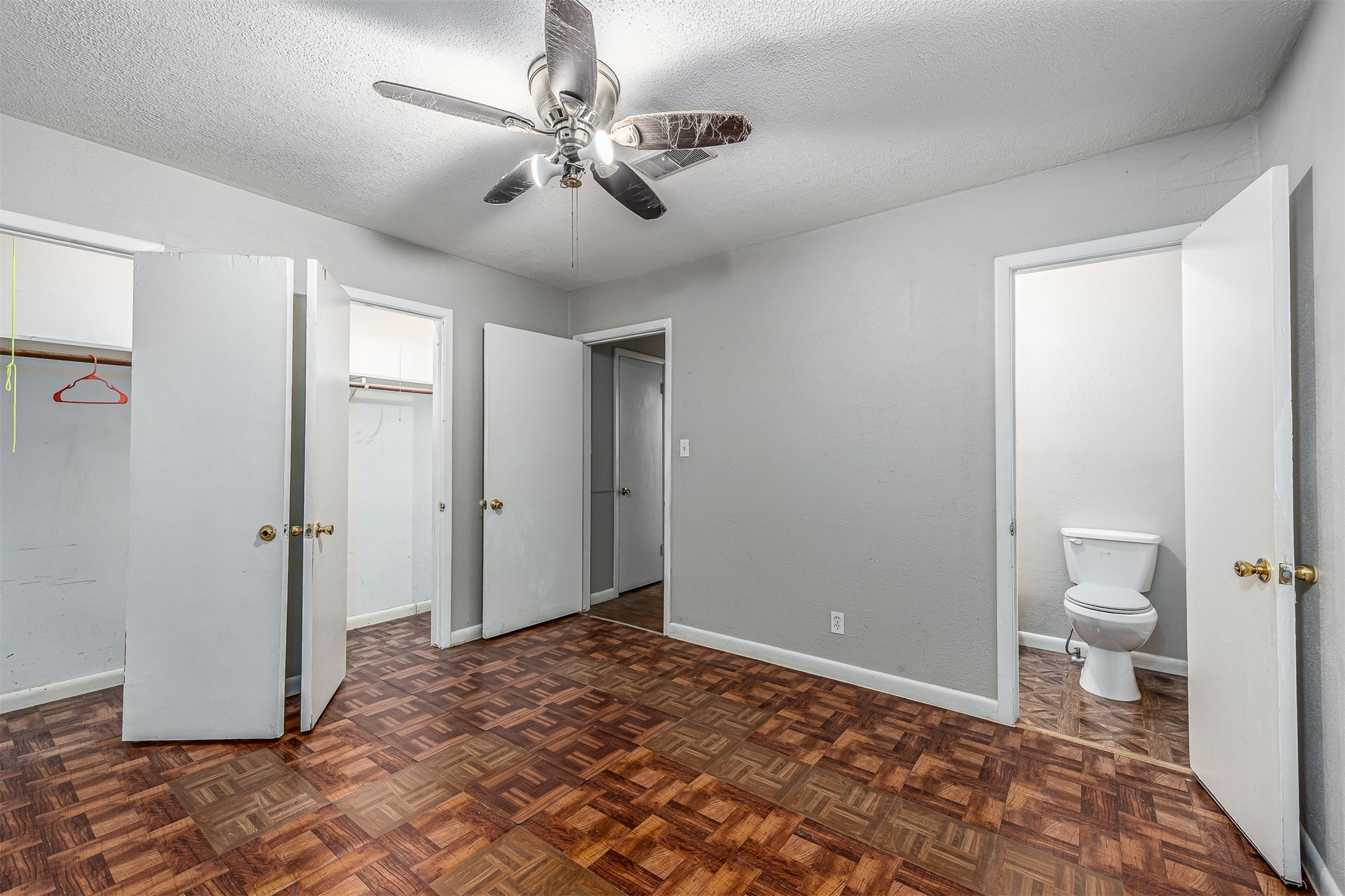 502 Massey Tompkins Road Baytown, TX 77521 - Photo 20 of 32 a bathroom with a sink and a toilet