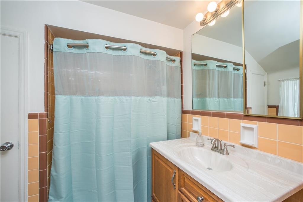 442 Sleepy Hollow Road Pittsburgh, PA 15228 - Photo 21 of 25 SECOND FLOOR BATH
