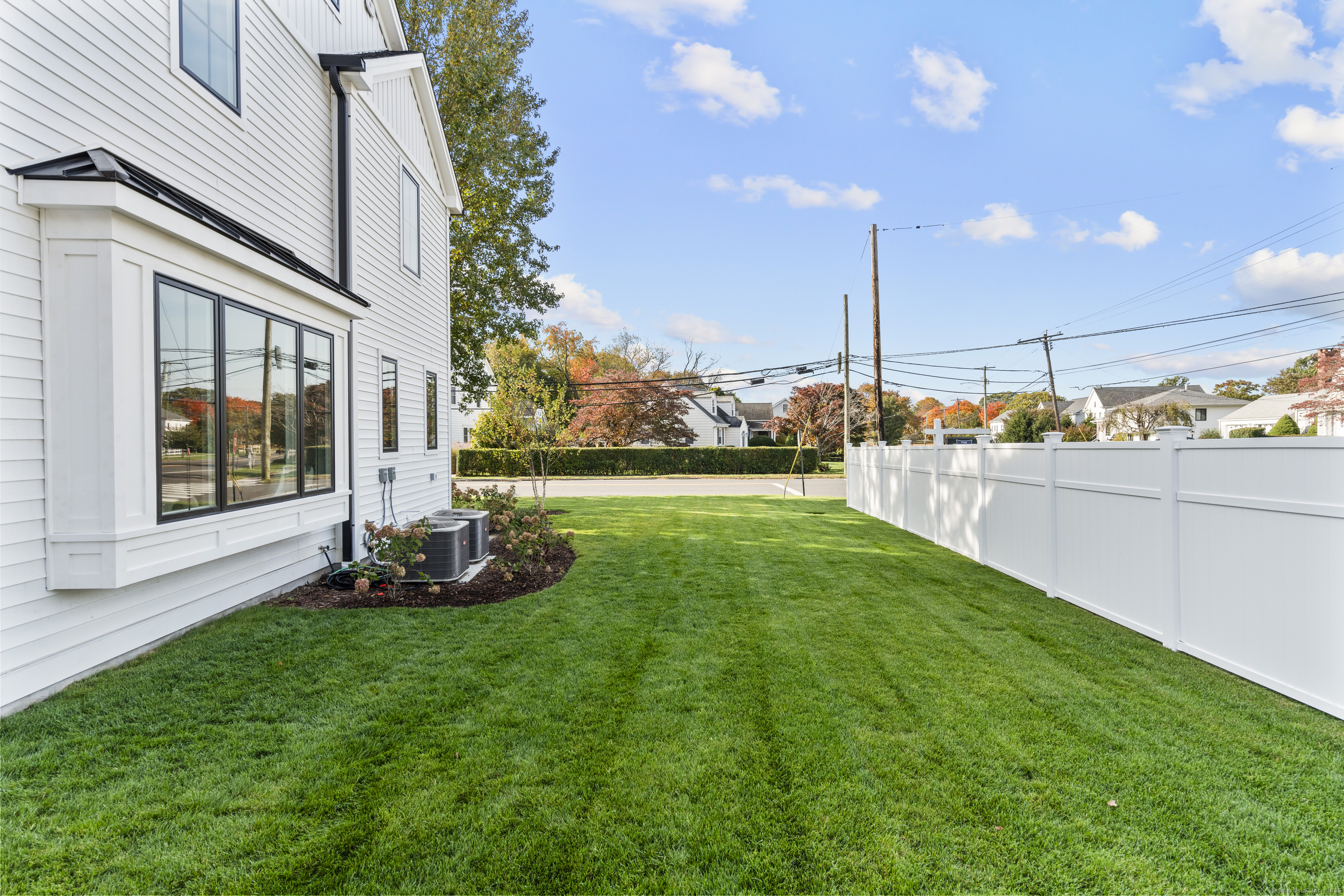 706 Judd Street Fairfield, CT 06824 - Photo 40 of 40 a view of a living room and yard