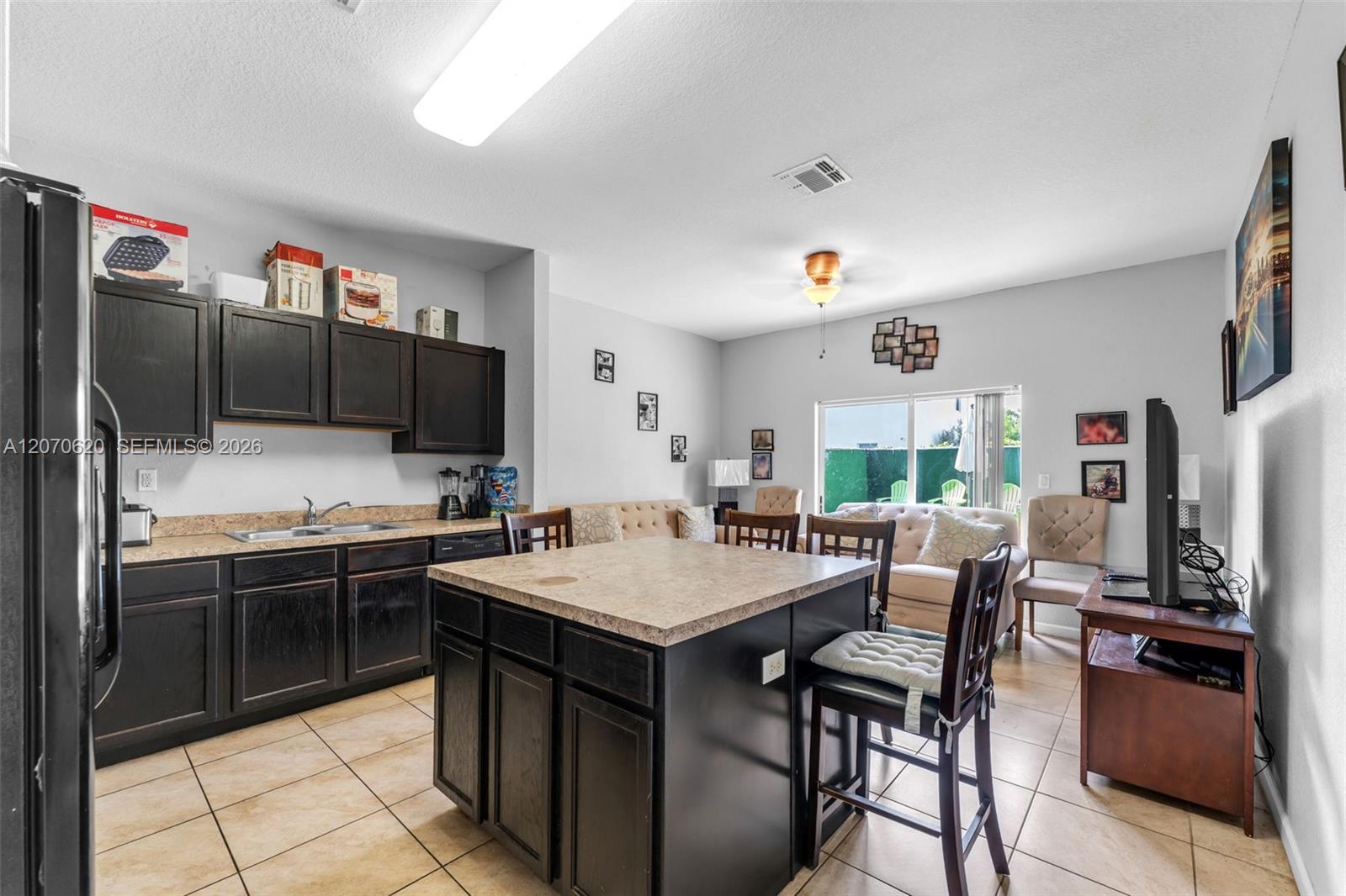 18984 Southwest 319th Street Homestead, FL 33030 - Photo 6 of 33 Gallery Image 6