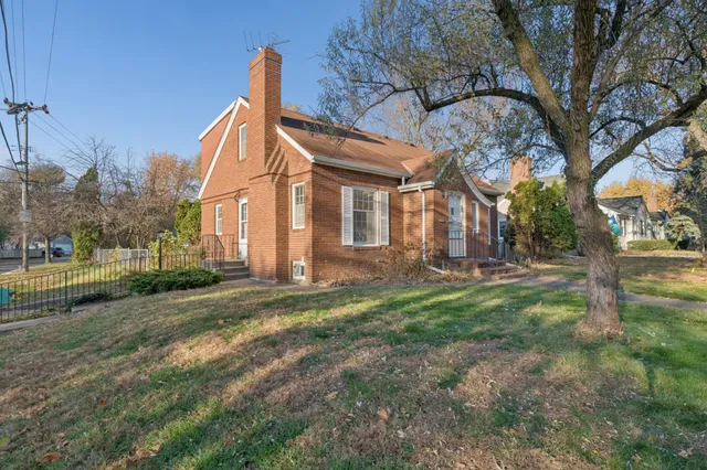 $430,000 | 4050 Wooddale Avenue South, St. Louis Park, MN 55416