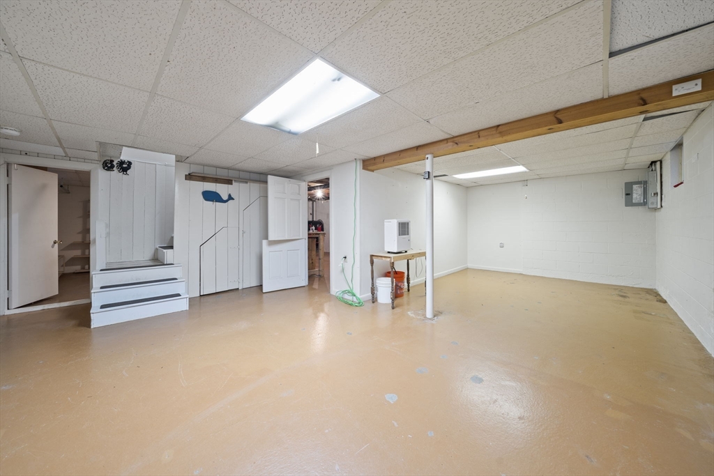 42 Old Barnstable Road Falmouth, MA 02536 - Photo 16 of 40