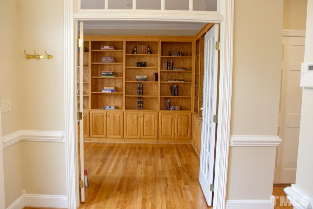 5809 Valley Mist Court Raleigh, NC 27613 - Photo 8 of 33