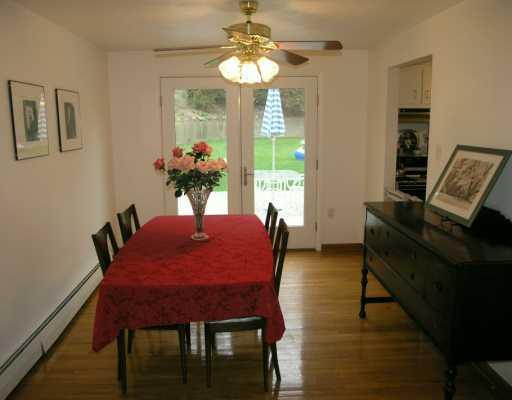 811 Freeport Road Pittsburgh, PA 15238 - Photo 3 of 8 Dining Room.