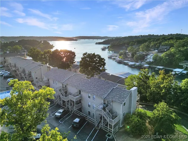 $240,000 | 713 Indian Pointe, Unit 713, Osage Beach, MO 65065