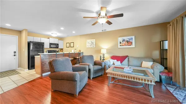 $240,000 | 713 Indian Pointe, Unit 713, Osage Beach, MO 65065
