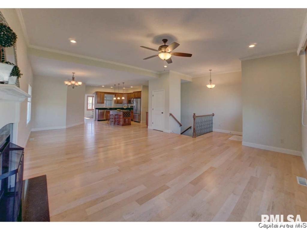 5504 Legacy Lane Springfield, IL 62711 - Photo 5 of 17 Gallery Image 5