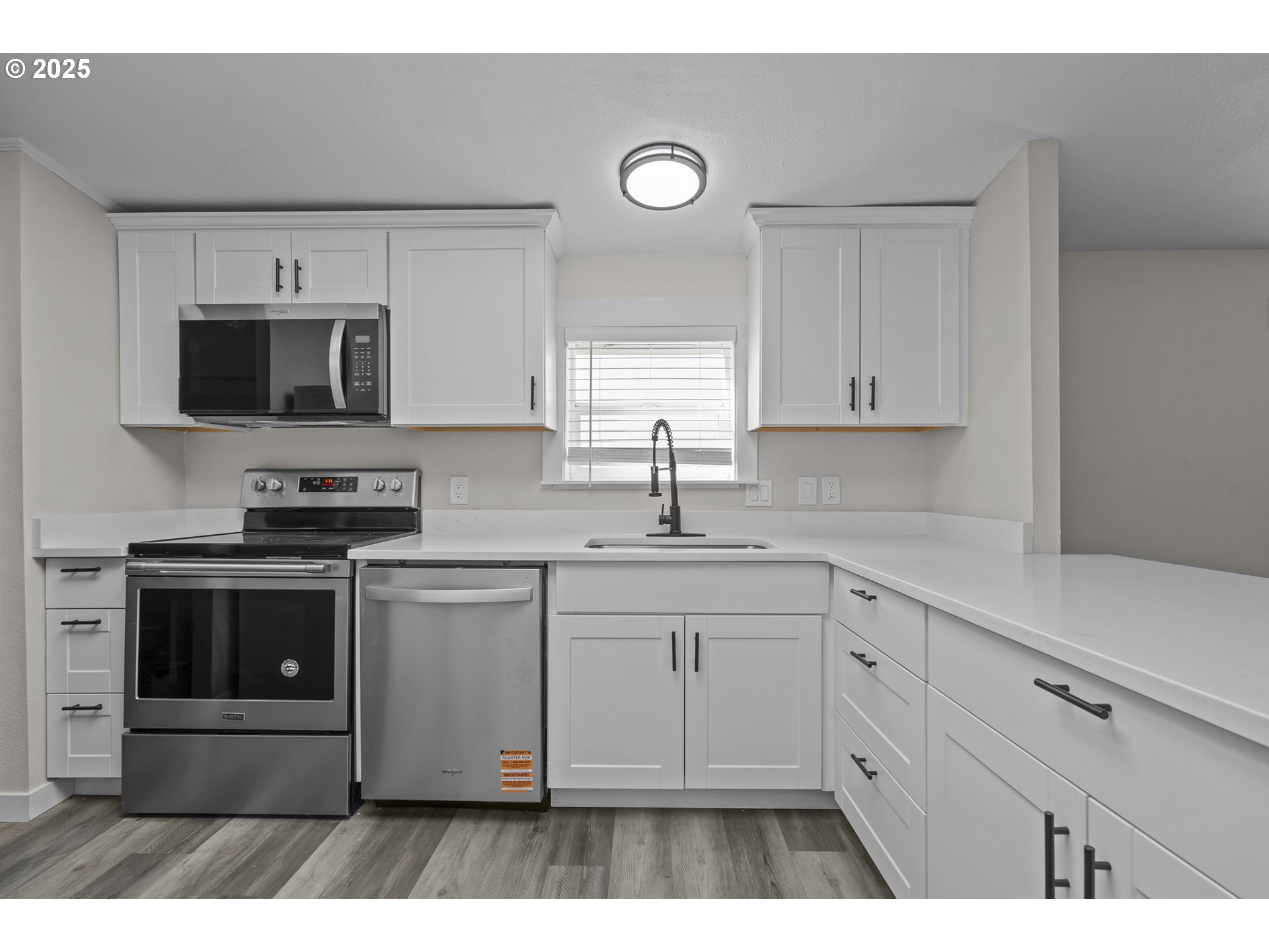 1074 Rodan Avenue Southeast Salem, OR 97306 - Photo 11 of 35