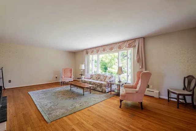 $475,000 | 527 Crestover Drive, Broadway, VA 22815