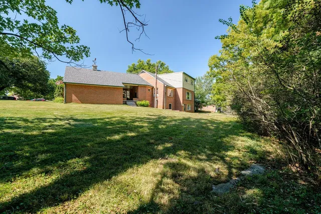 $475,000 | 527 Crestover Drive, Broadway, VA 22815