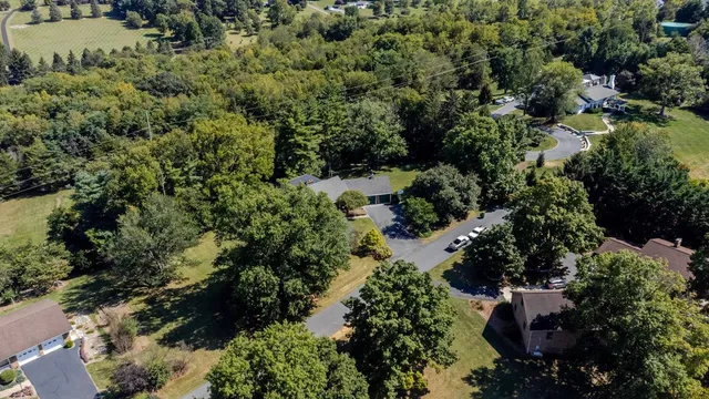 $475,000 | 527 Crestover Drive, Broadway, VA 22815